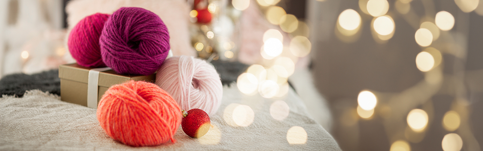 KUNNIANHIMOISIA MUOTOJA JA MUOTOILUJA Asusteet | Napit